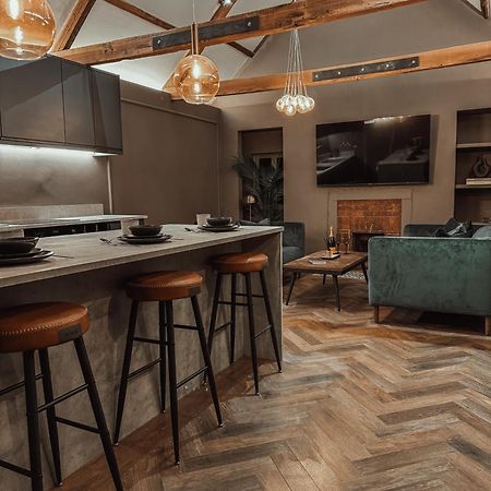 Magistrates Penthouse Suite - Town Centre Apartments With Spa モーペス エクステリア 写真