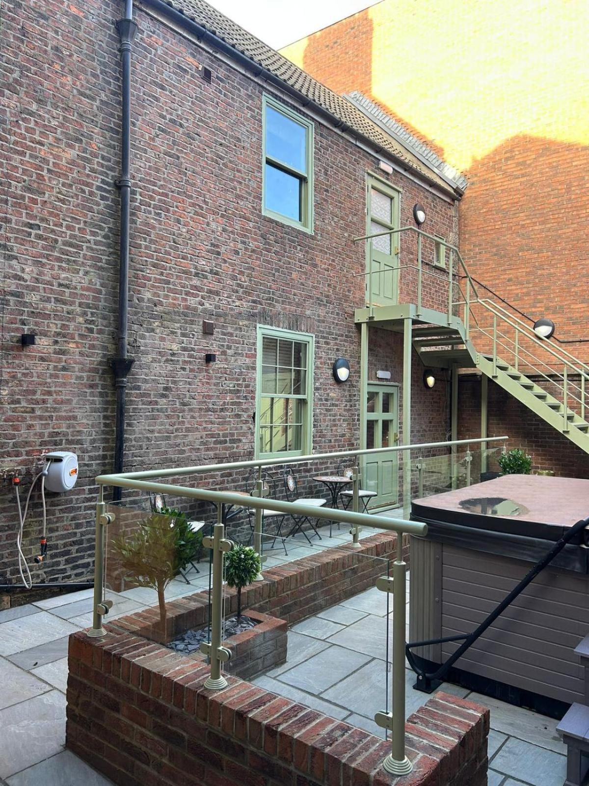Magistrates Penthouse Suite - Town Centre Apartments With Spa モーペス エクステリア 写真